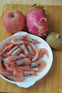 北極甜蝦水果色拉的做法 步骤1