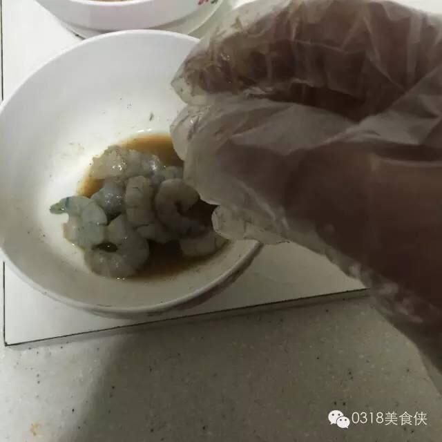 乾貝鮮蝦牡蠣粥的做法 步骤2