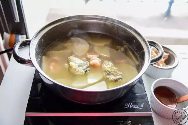 日式牡蠣大根海鮮湯的做法 步骤5