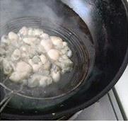 椒鹽酥牡蠣的做法 步骤2