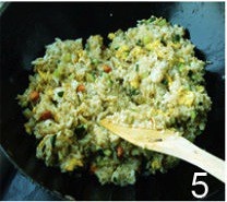 鮮貝蔬菜炒飯的做法 步骤5