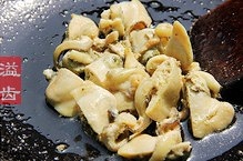 韭菜春筍炒蚌肉的做法 步骤8