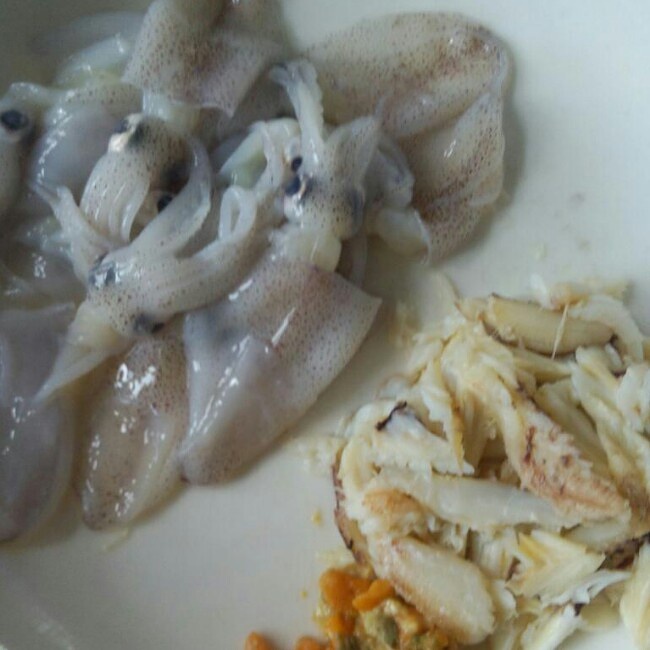海鮮蟹黃粥的做法 步骤2