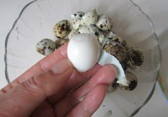 香薰鵪鶉蛋的做法 步骤5