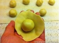 黃油千層酥皮月餅的做法 步骤4