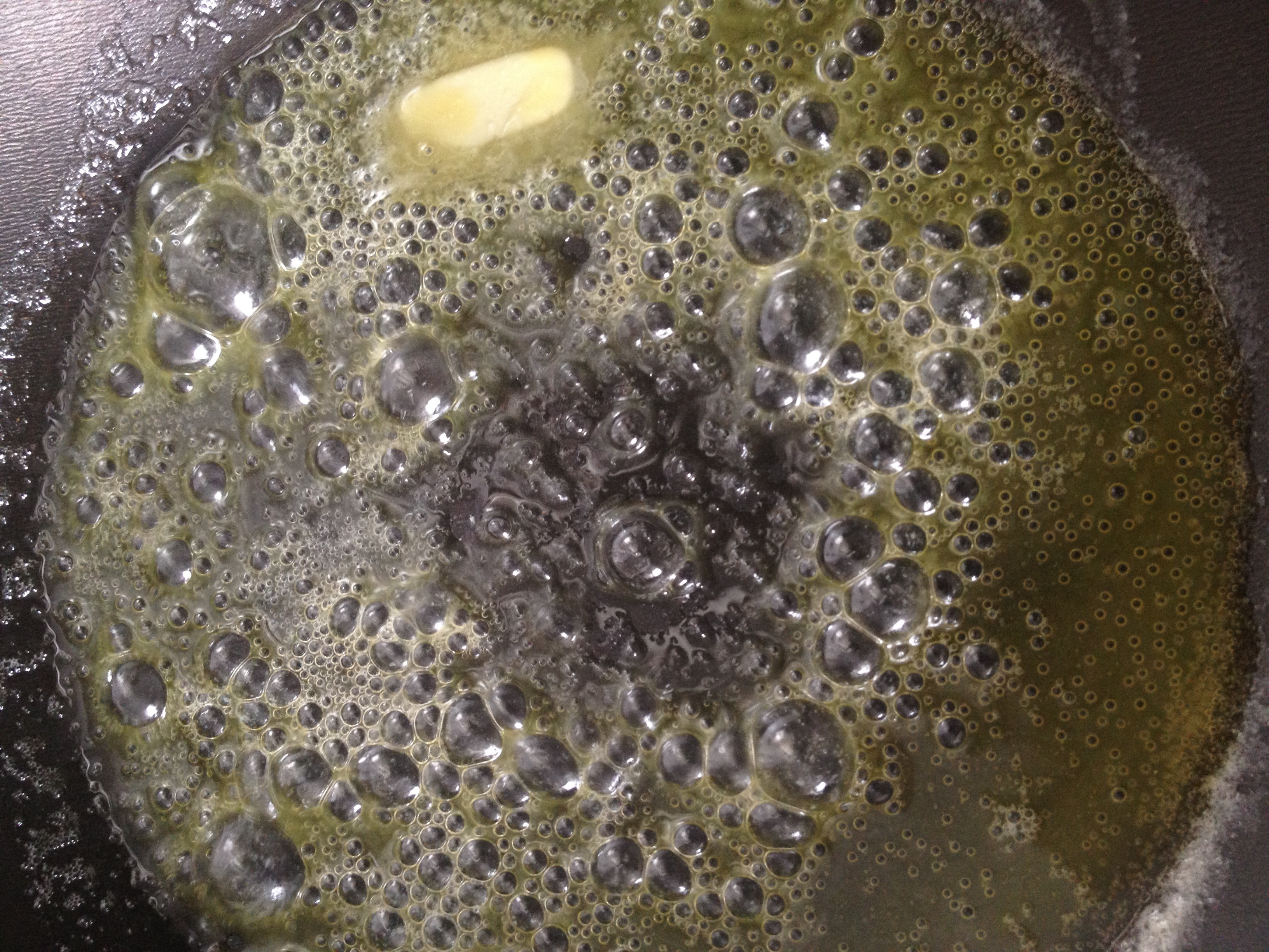 黃油 麪包 煎蛋的做法 步骤3
