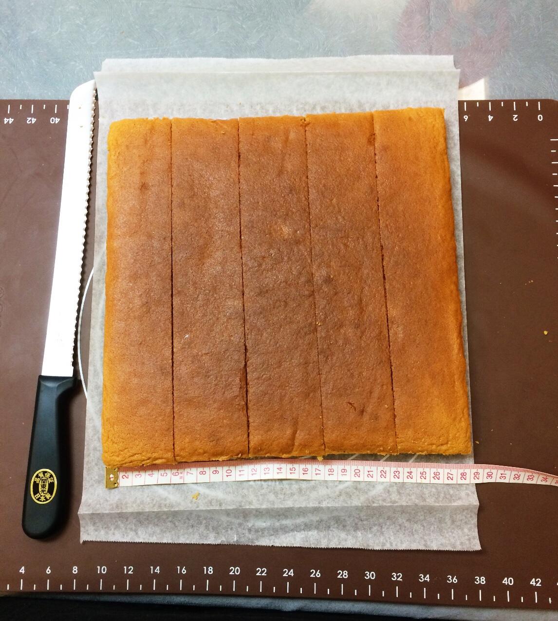 摩卡漩渦樹樁造型蛋糕卷的做法 步骤19