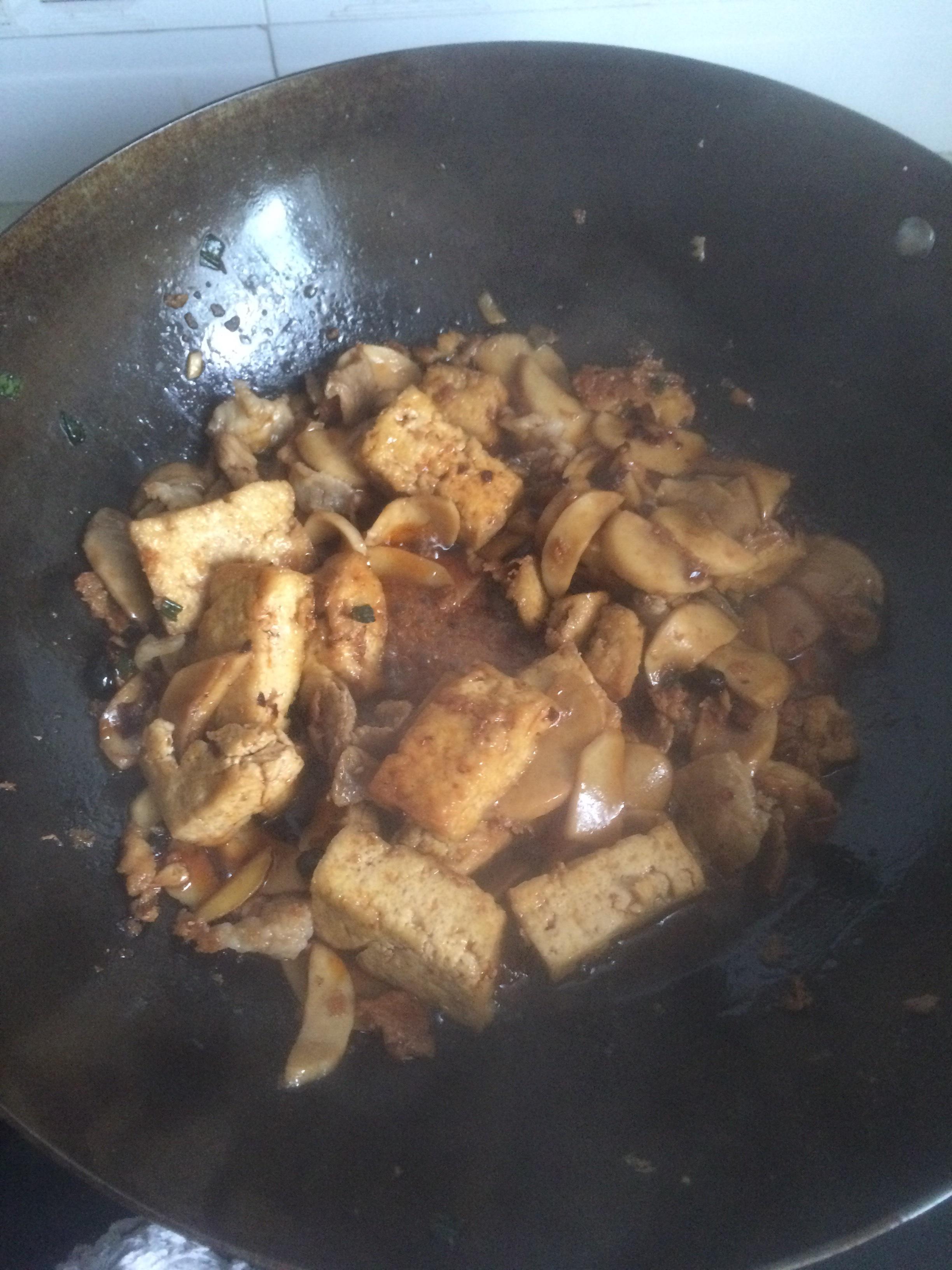 老豆腐，杏鮑菇，肉片辣炒的做法 步骤2