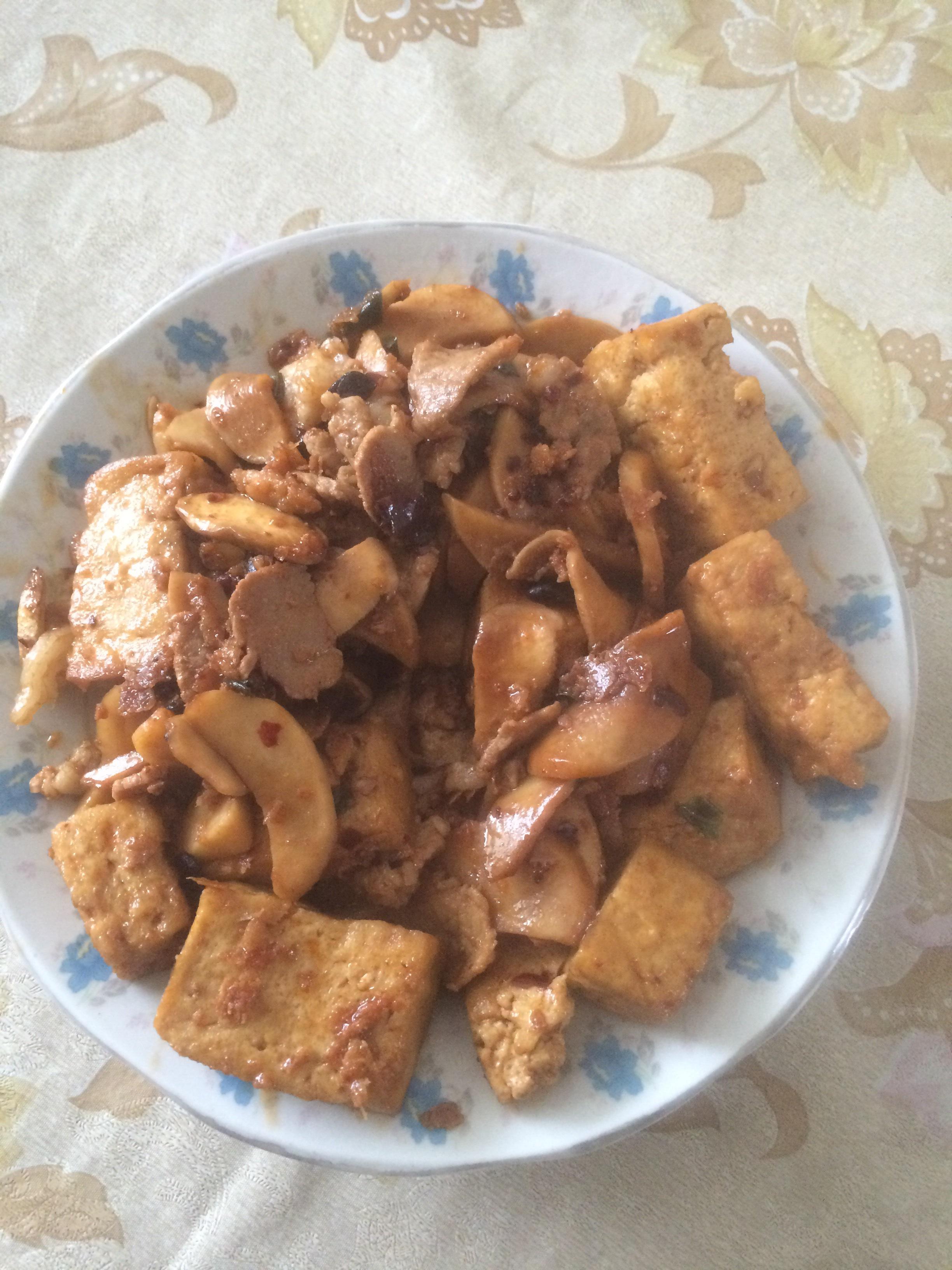 老豆腐，杏鮑菇，肉片辣炒的做法 步骤3