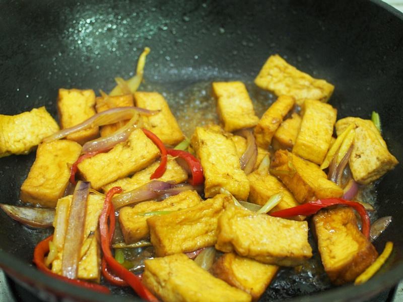 素食者不可錯過的補鈣菜餚----蔥燒老豆腐的做法 步骤8
