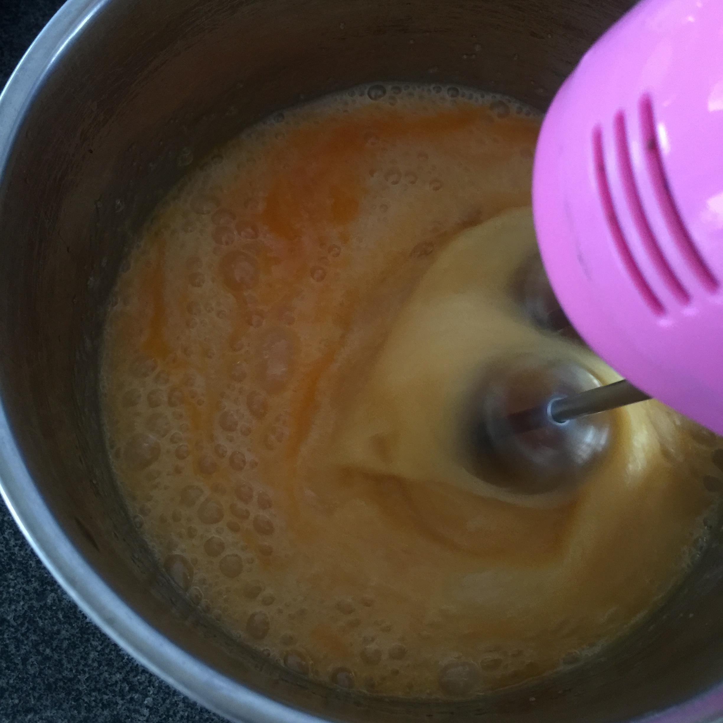 鴨蛋也可做出簡單美味好吃不上火的蒸蛋糕的做法 步骤4