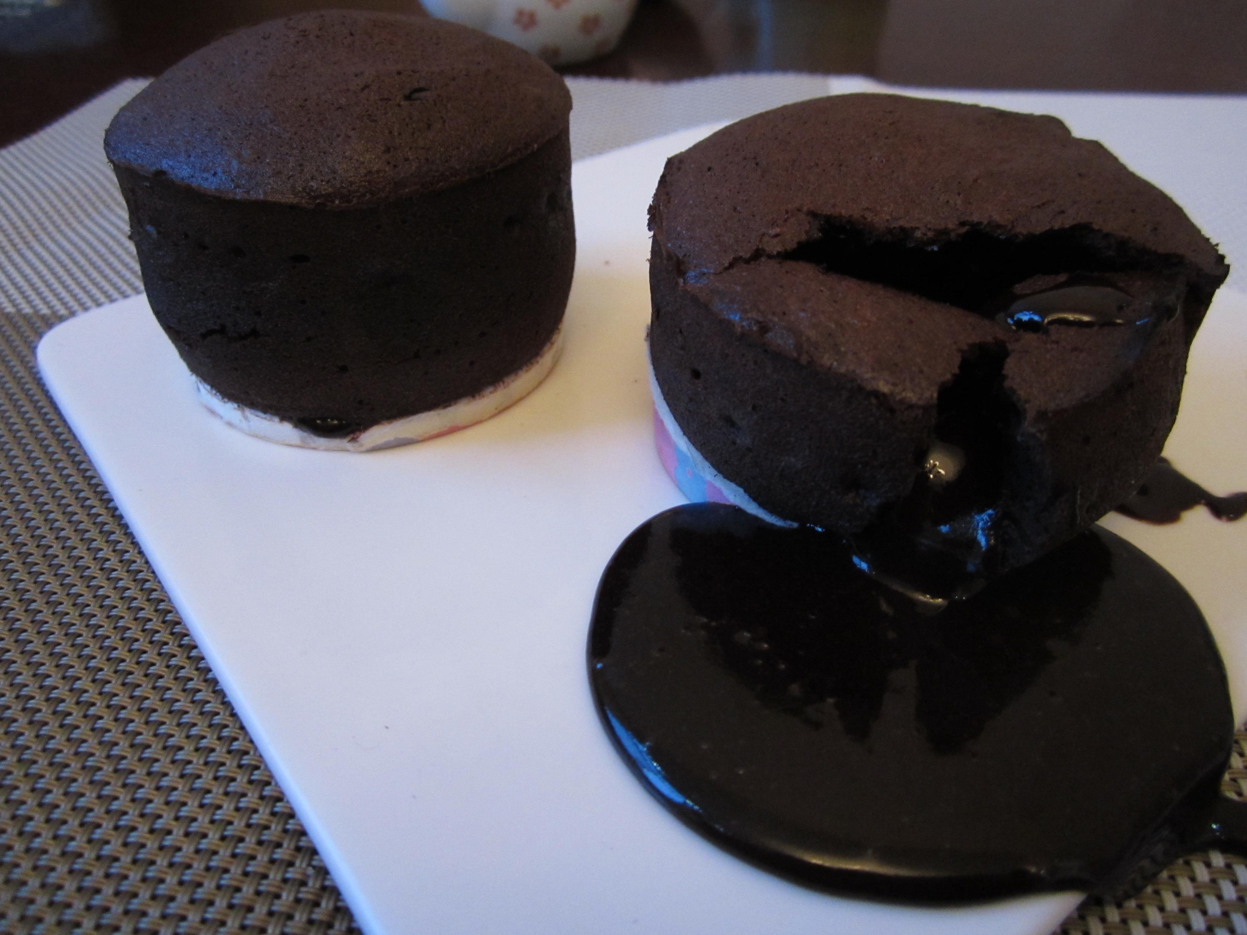 爆漿巧克力蛋糕——心太軟的做法的做法 步骤7