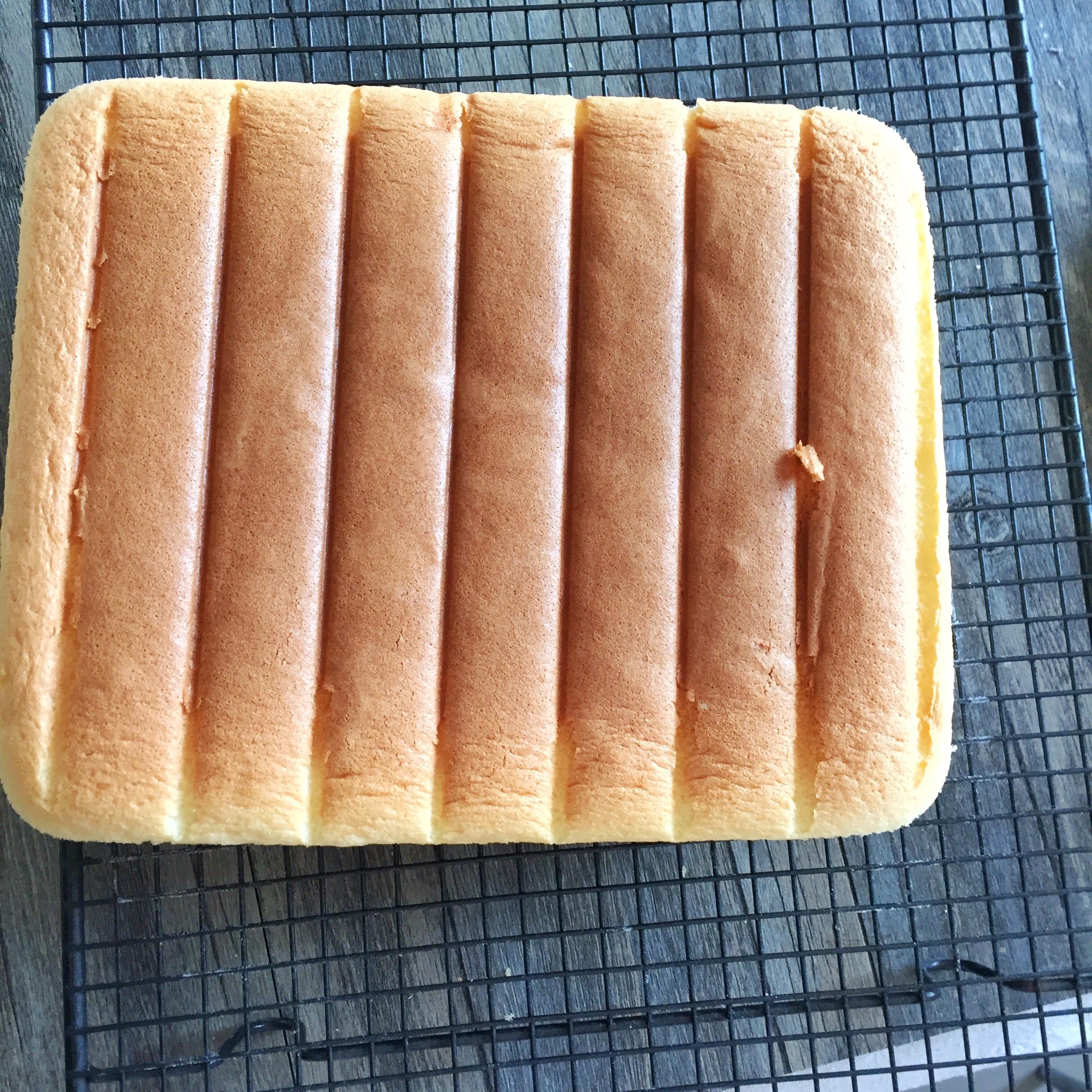 煉奶棉花蛋糕的做法 步骤15