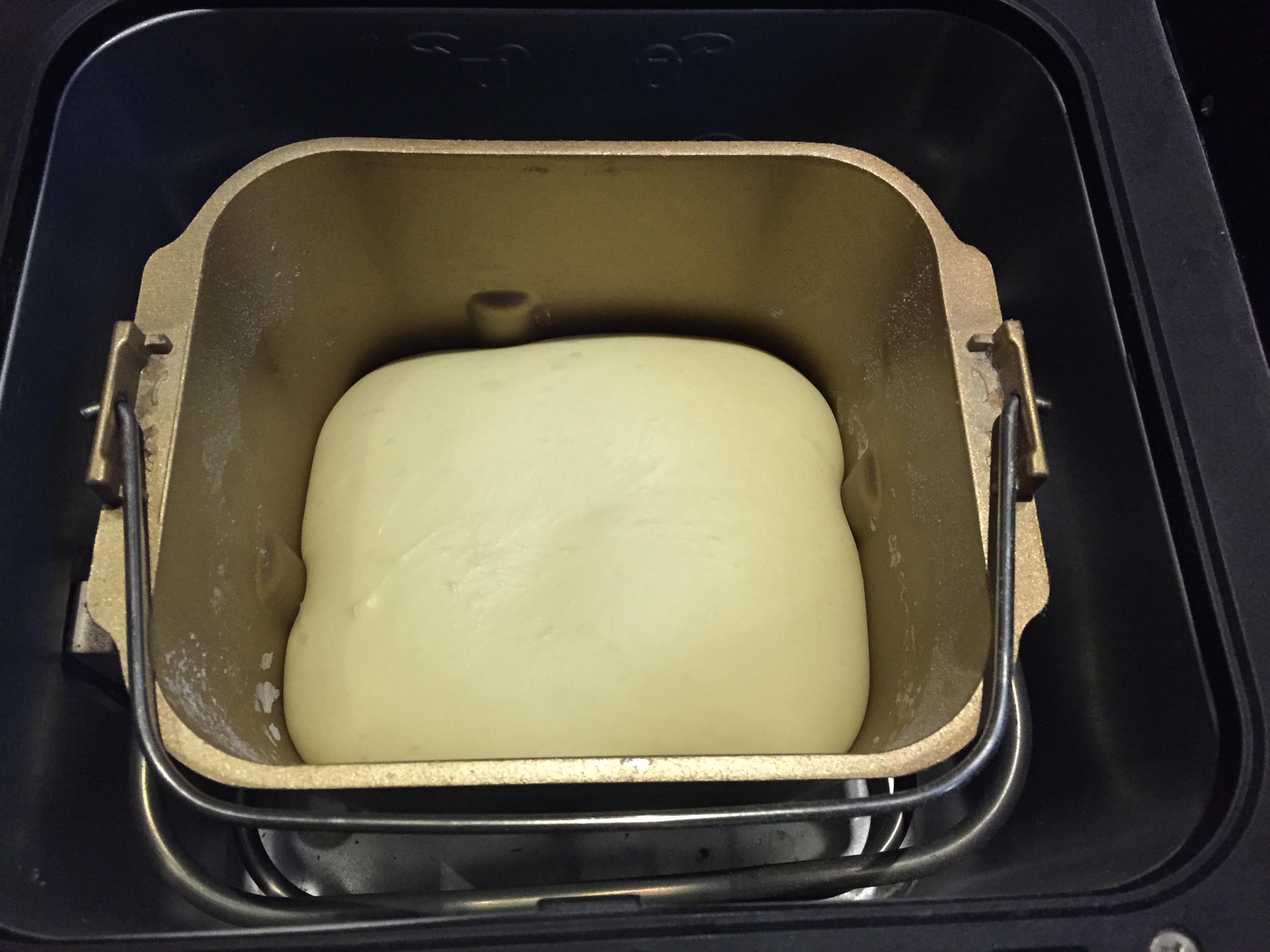 煉乳乳酪包---有面包機的同學做起來更方便哦~~的做法 步骤2