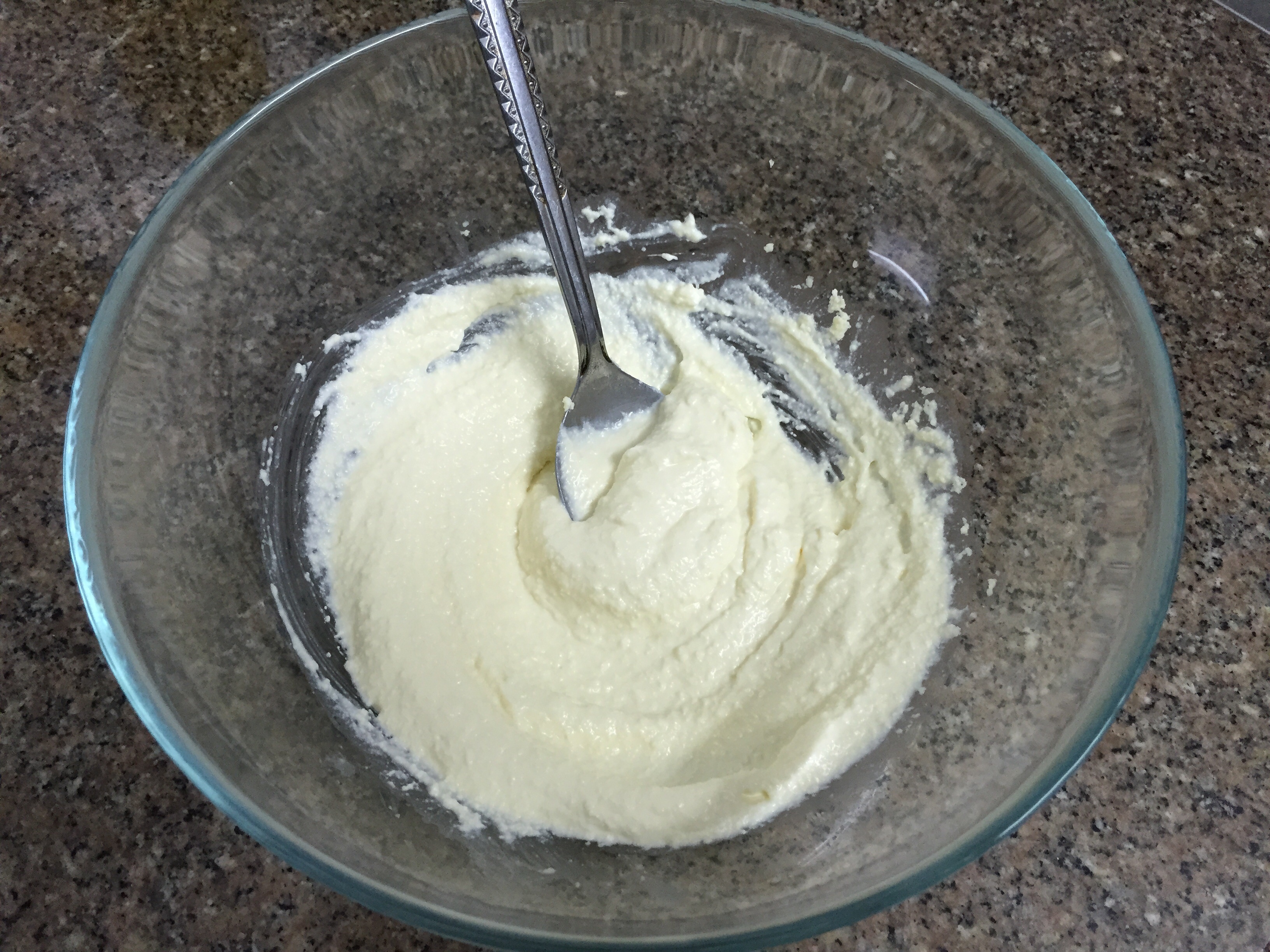 酸奶油乳酪蛋糕的做法 步骤2