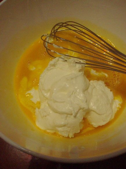 酸奶油蛋糕的做法 步骤2