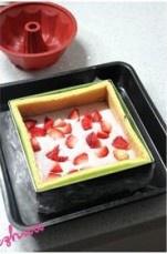 酸奶油草莓乳酪蛋糕的做法 步骤18