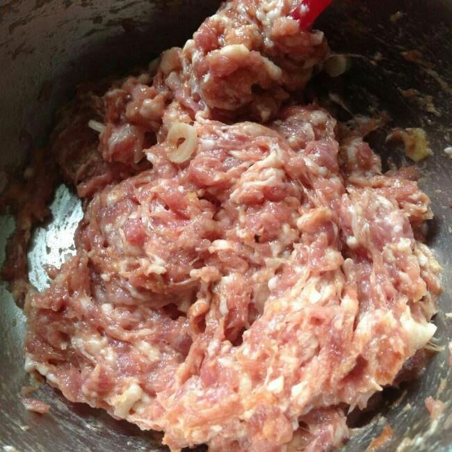 紅燒油豆皮包肉的做法 步骤1