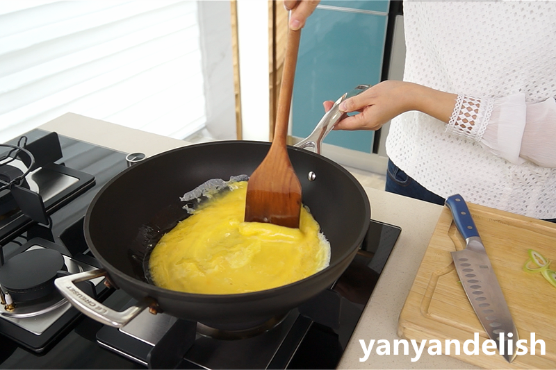 手擀麪配雞蛋醬Hand Make Noodles With Egg Sauce的做法 步骤7