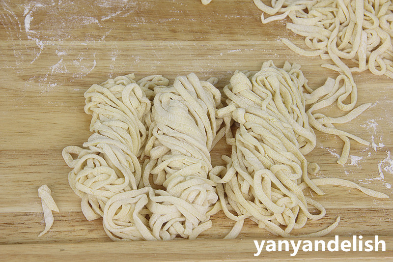 手擀麪配雞蛋醬Hand Make Noodles With Egg Sauce的做法 步骤12