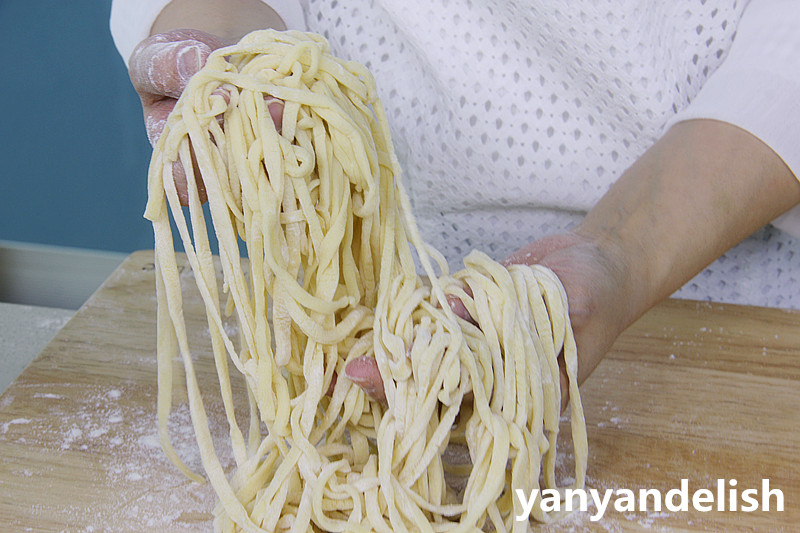 手擀麪配雞蛋醬Hand Make Noodles With Egg Sauce的做法 步骤11