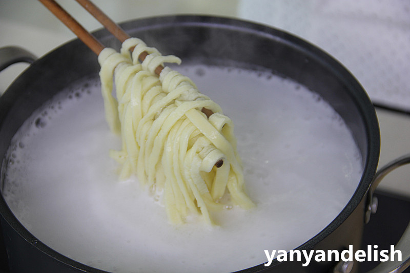 手擀麪配雞蛋醬Hand Make Noodles With Egg Sauce的做法 步骤13
