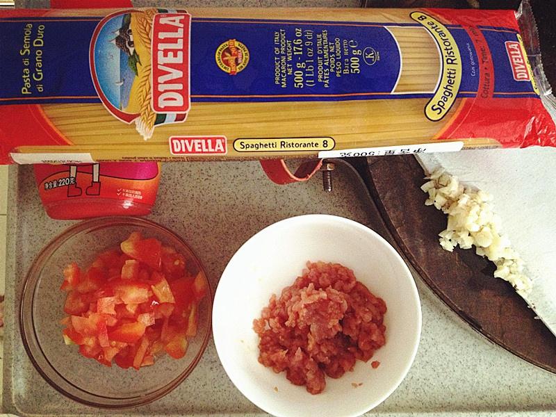 番茄芝士肉醬意麪的做法 步骤1