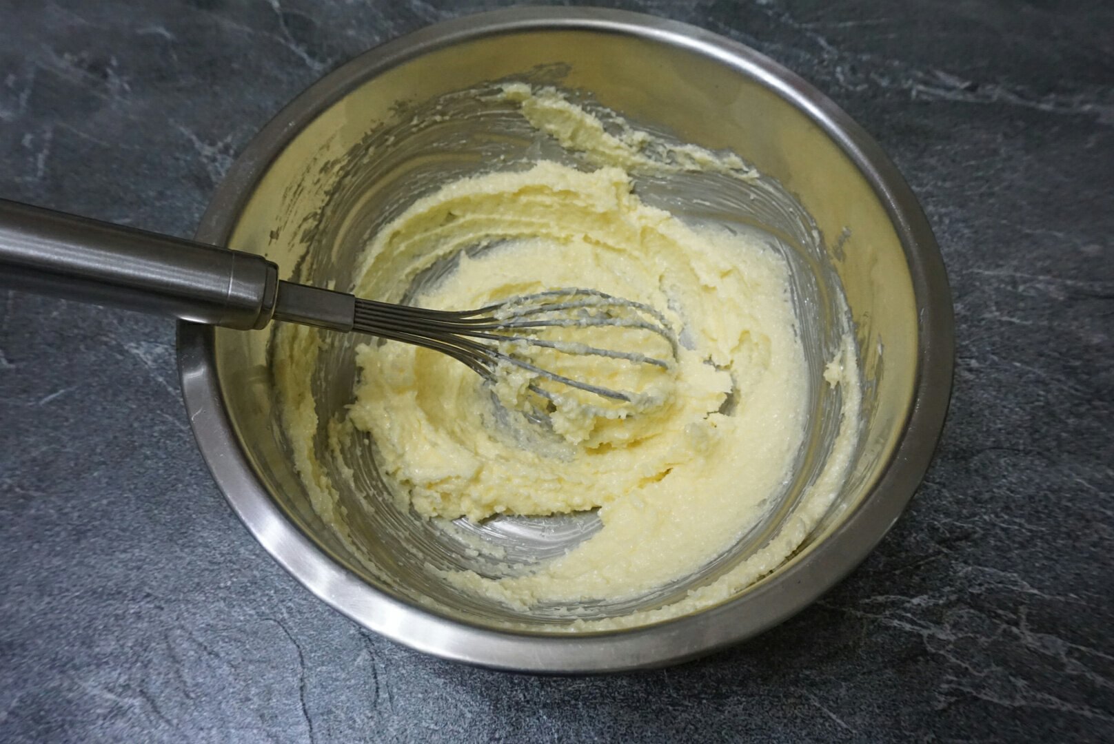 黑芝麻椰蓉酥粒磅蛋糕的做法 步骤3