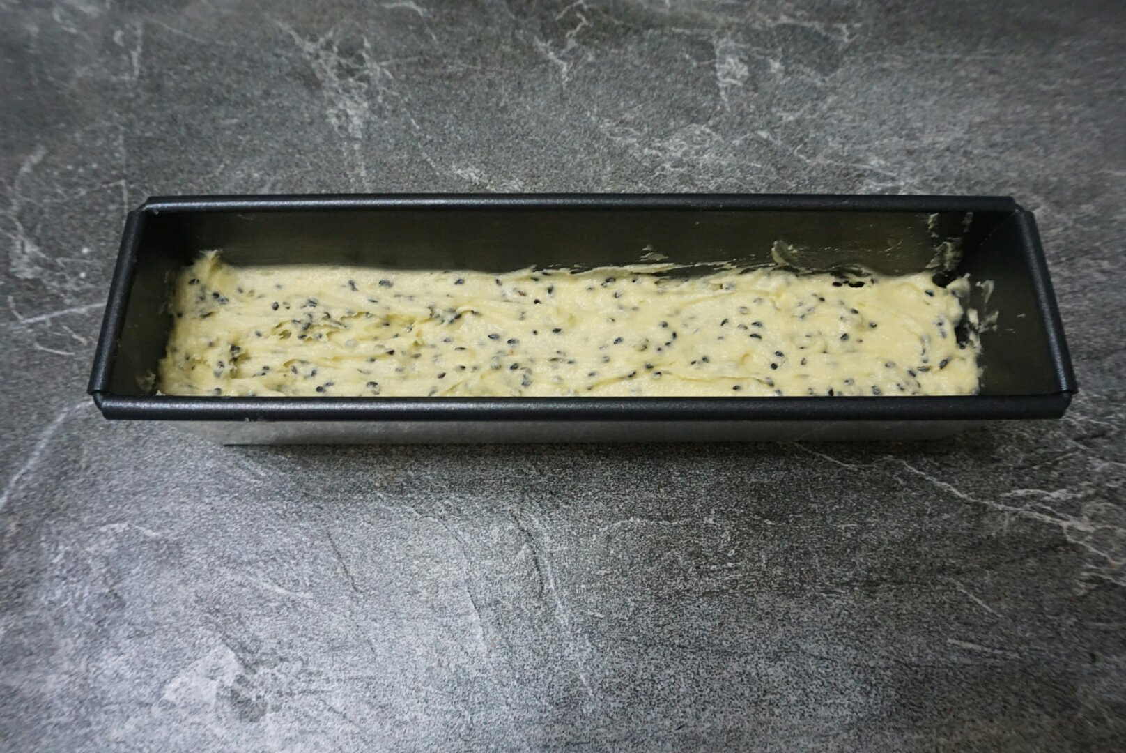 黑芝麻椰蓉酥粒磅蛋糕的做法 步骤8