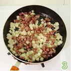 香腸土豆醬油飯的做法 步骤3