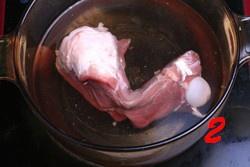酸菜大骨頭湯的做法 步骤2