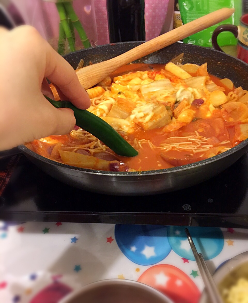 韓國芝士年糕鍋（辣白菜部隊火鍋）的做法 步骤14