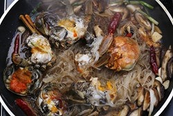石鍋粉絲螃蟹煲的做法 步骤14