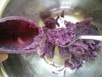 酒釀紫薯小丸子的做法 步骤2