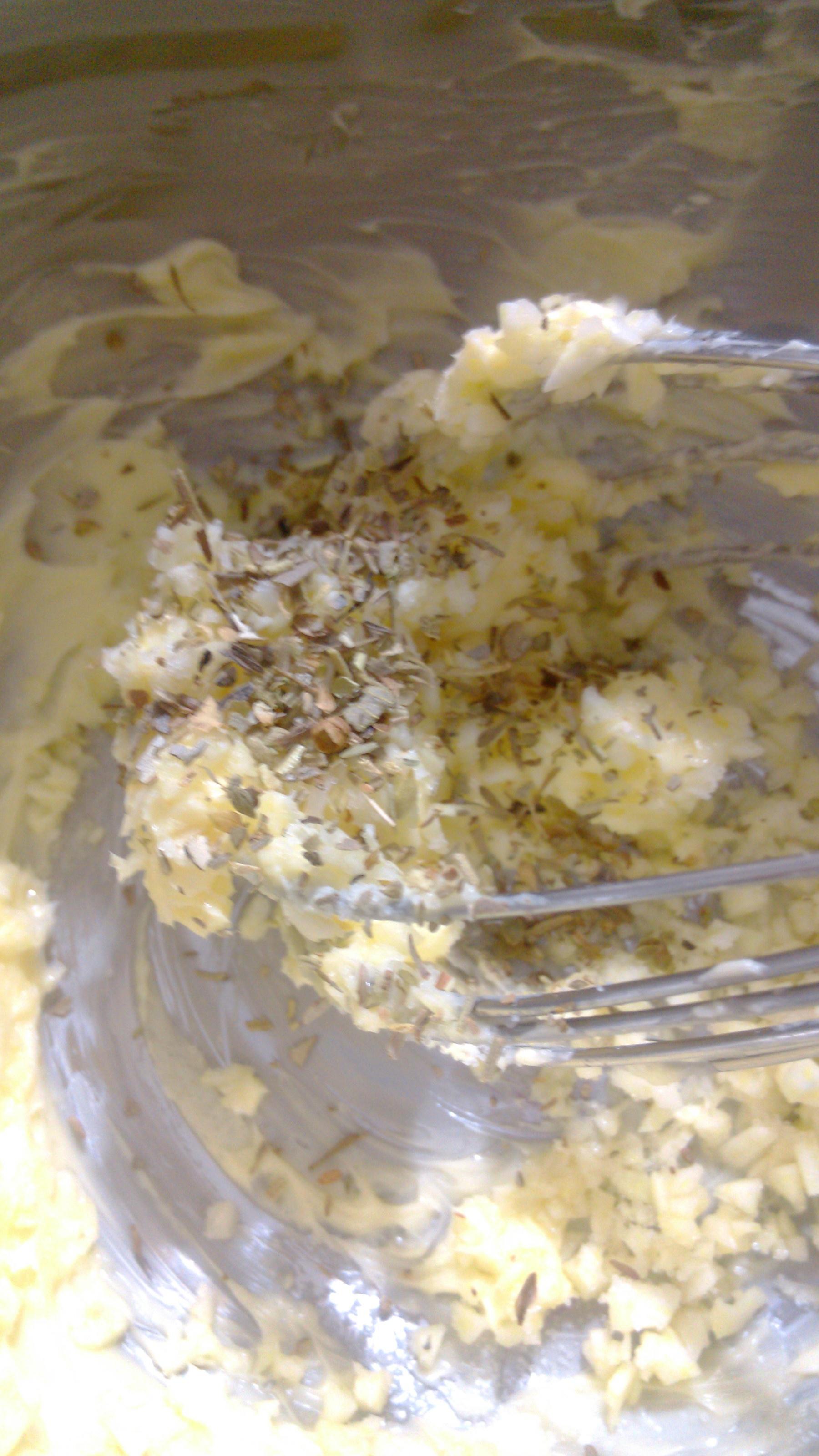 鹹香柔和-超軟燕麥香蒜麪包的做法 步骤3
