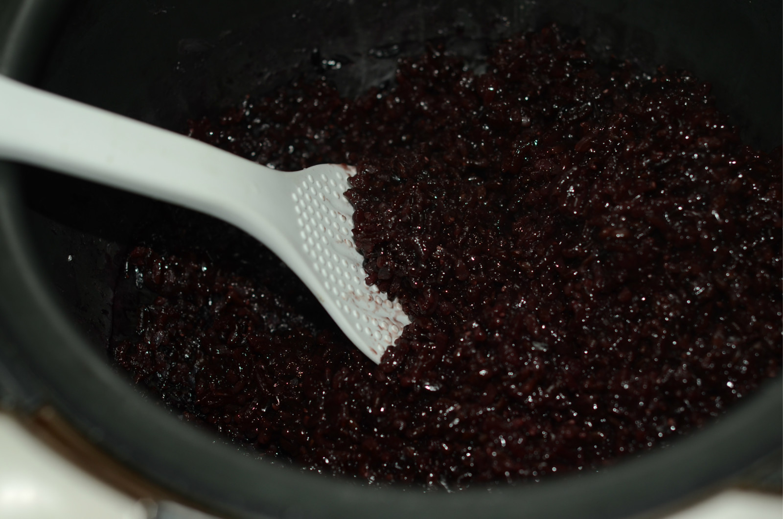 經典港式甜品——芒果黑米撈的做法 步骤4
