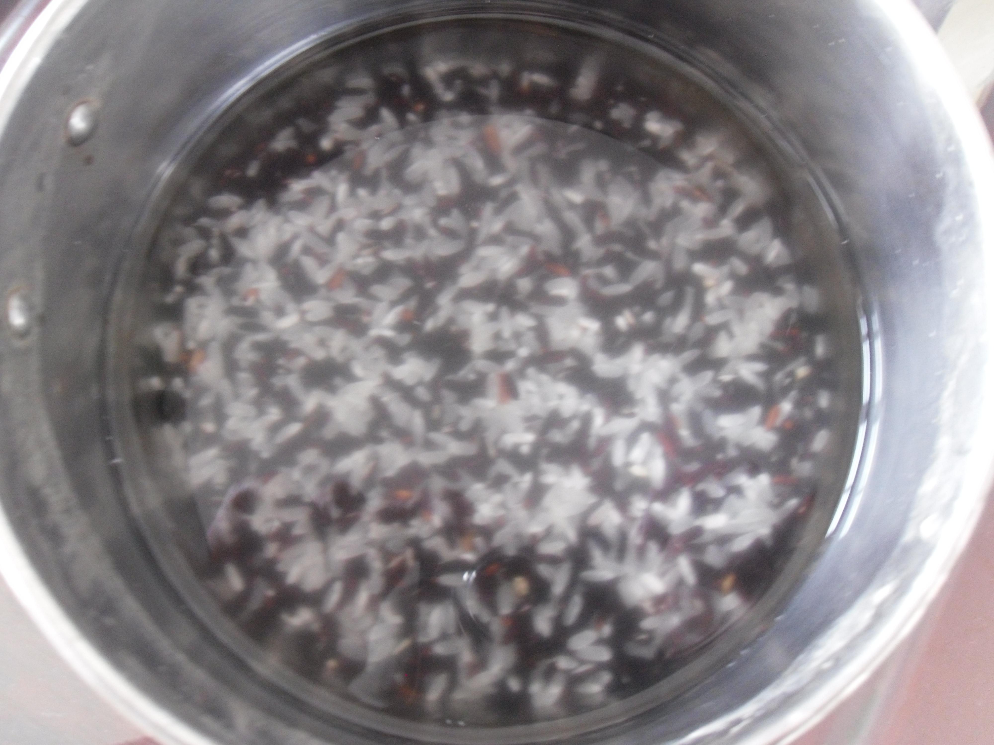 軟糯甜香黑米飯的做法 步骤2