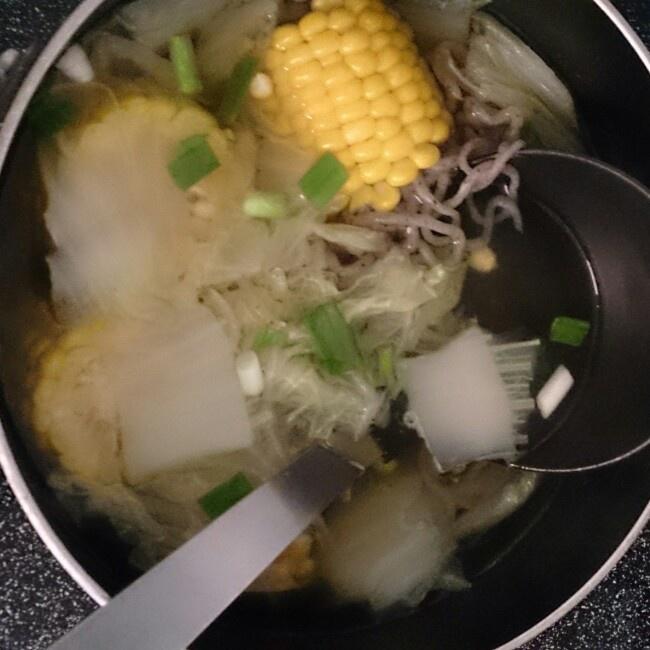 減肥玉米白菜魔芋湯的做法 步骤2