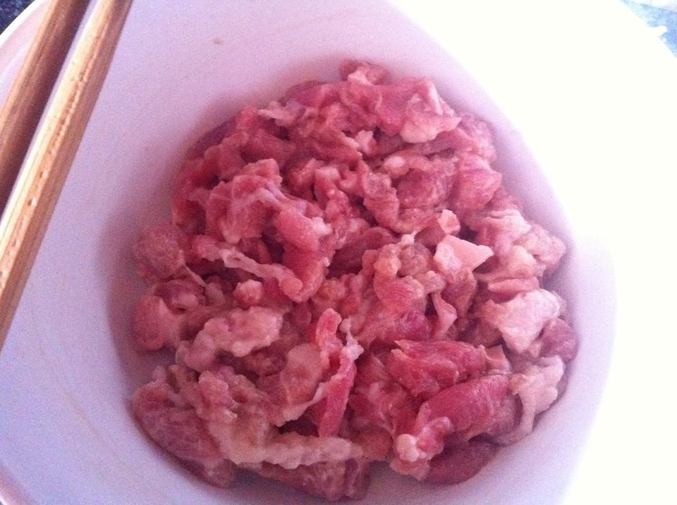 【川味】酸菜肉絲米線的做法 步骤2