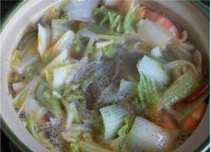 白菜粉條鮮蝦煲的做法 步骤10