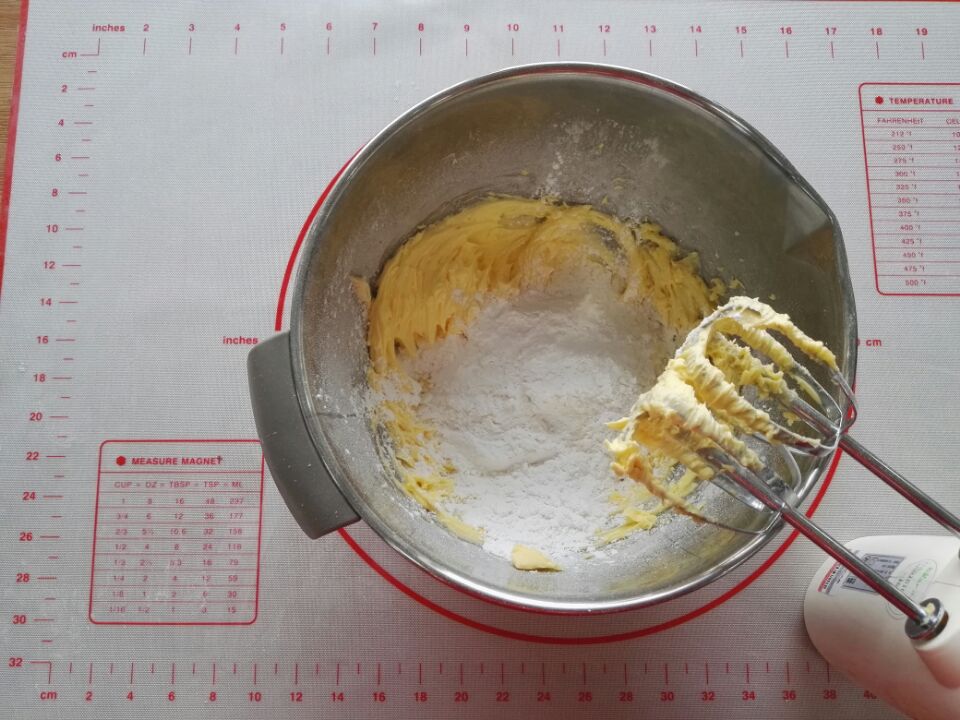 粘米粉曲奇，這個曲奇酥脆的不得了！！！的做法 步骤8