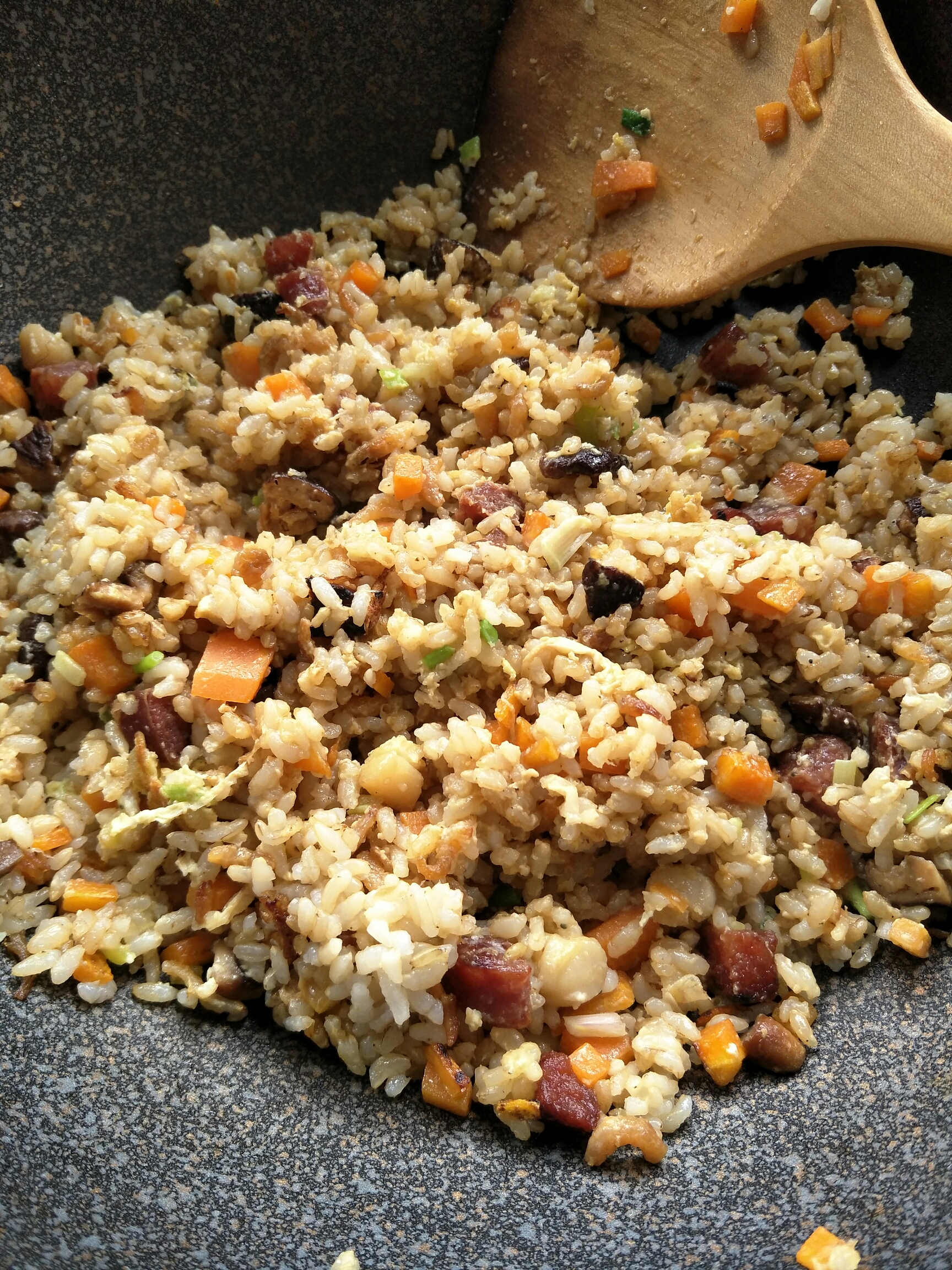 鮮味糙米炒飯的做法 步骤2