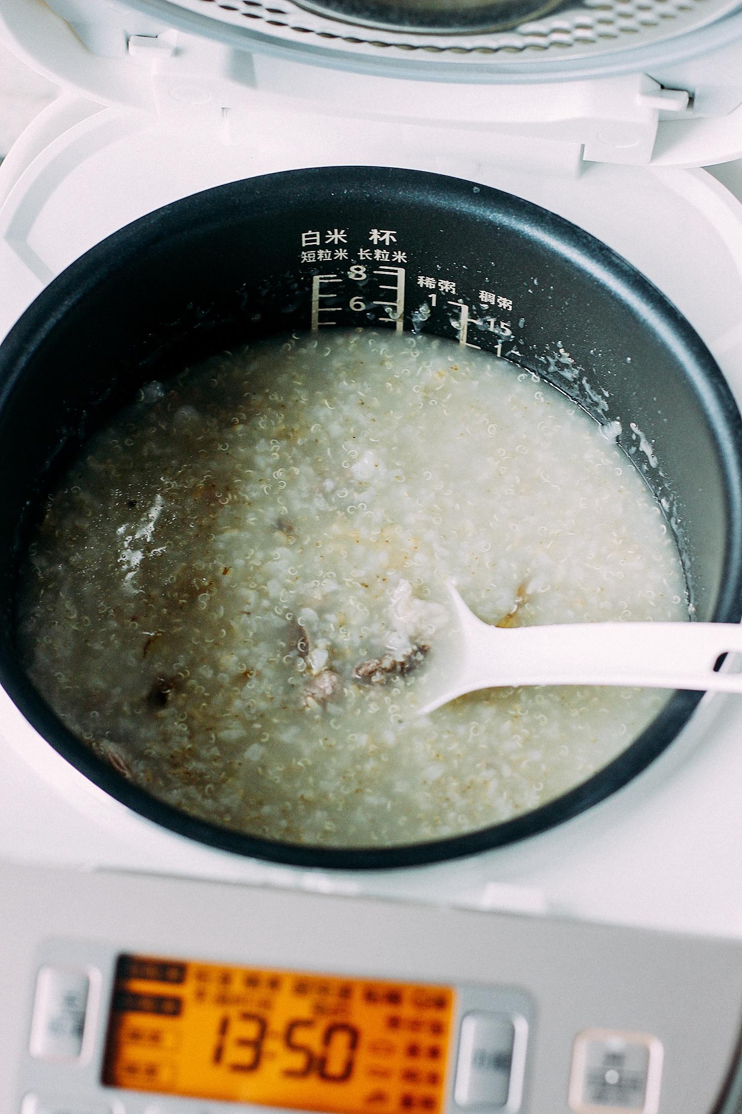 糙米藜麥排骨粥--松下SR-ANY151-P IH變頻電飯煲的做法 步骤5