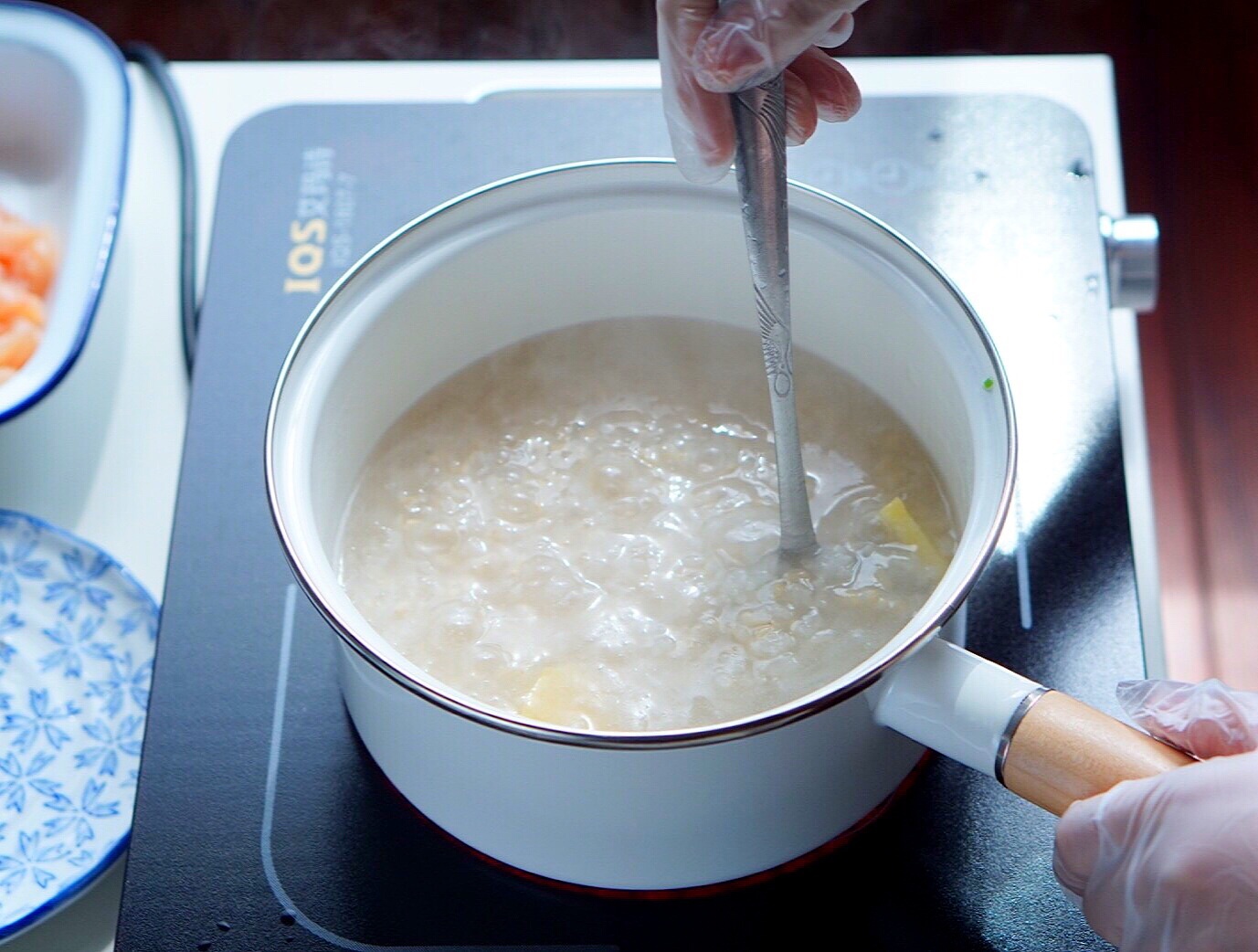 糙米皮蛋雞絲粥（附鹹粥鮮美小祕方）的做法 步骤5