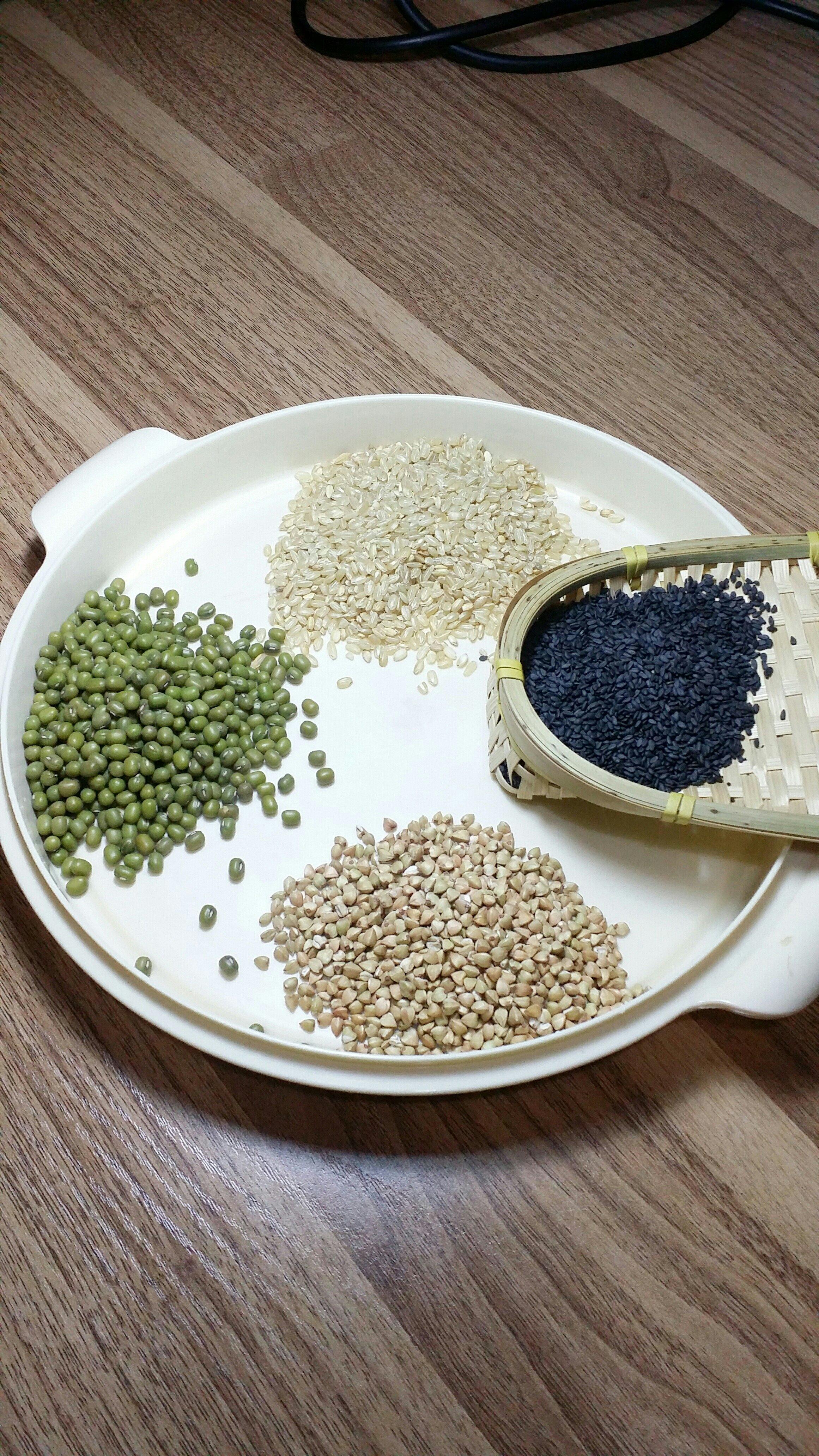 糙米雜糧粥（養肝粥）的做法 步骤2