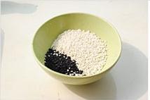 紫米粢飯糰的做法 步骤1