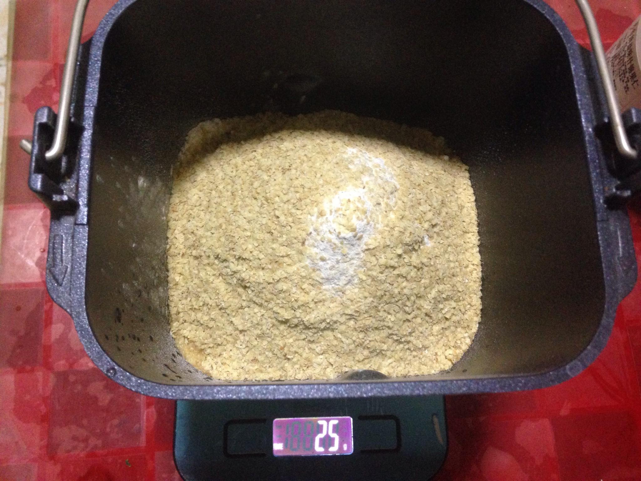 全麥胚芽啤酒吐司（松下麪包機SD-BMT1000）的做法 步骤1