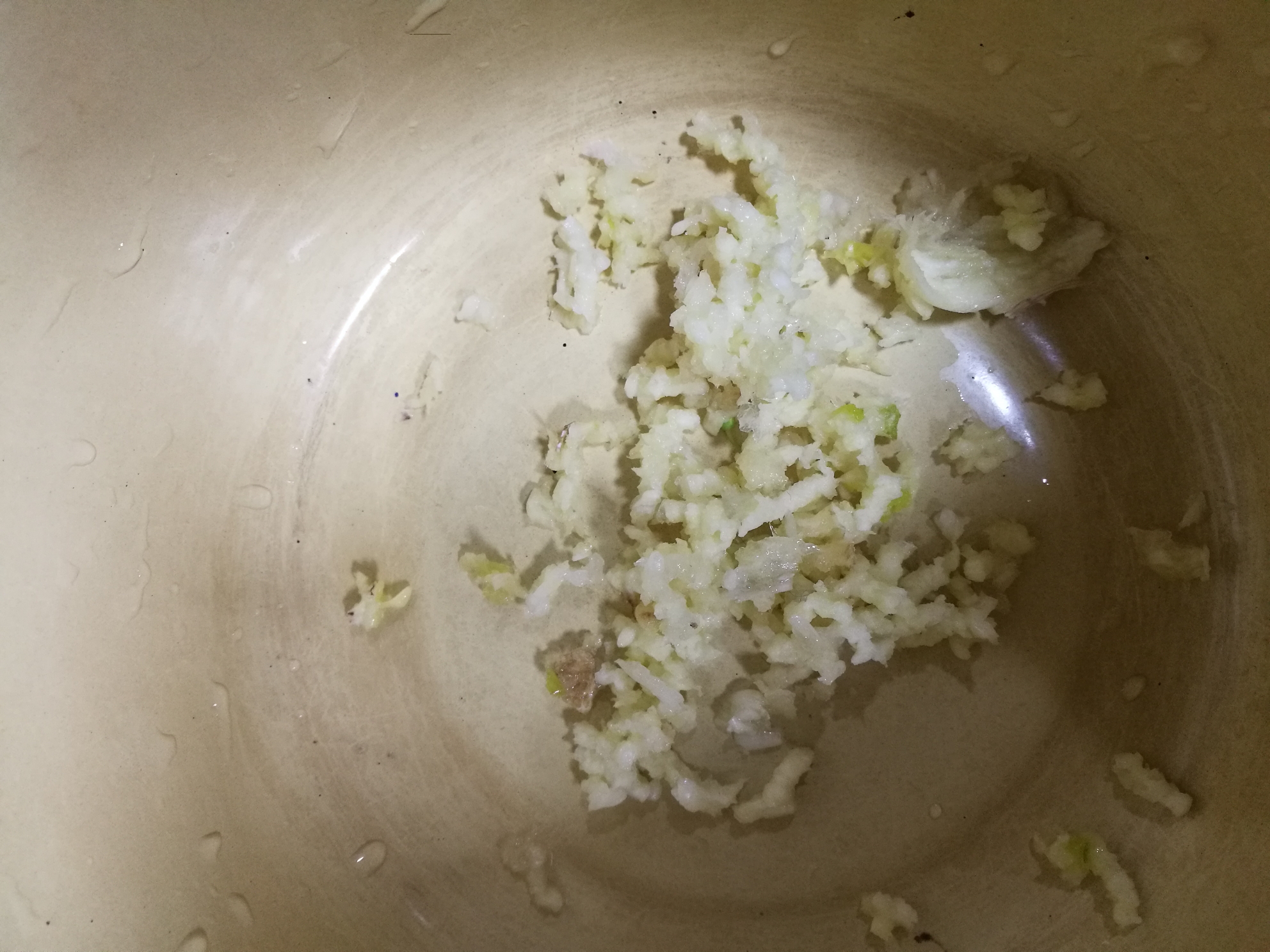 涼拌菠菜蕨根粉的做法 步骤2