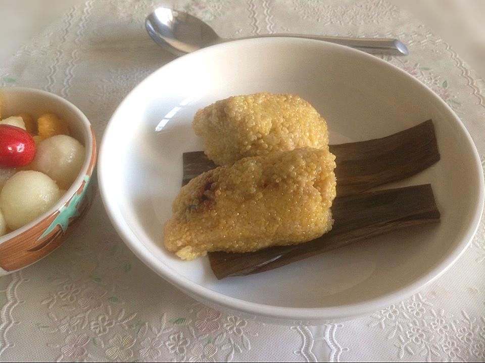 孩子的早餐系列之——黃米粽、鮮榨黃瓜汁、水蒸蛋的做法 步骤1