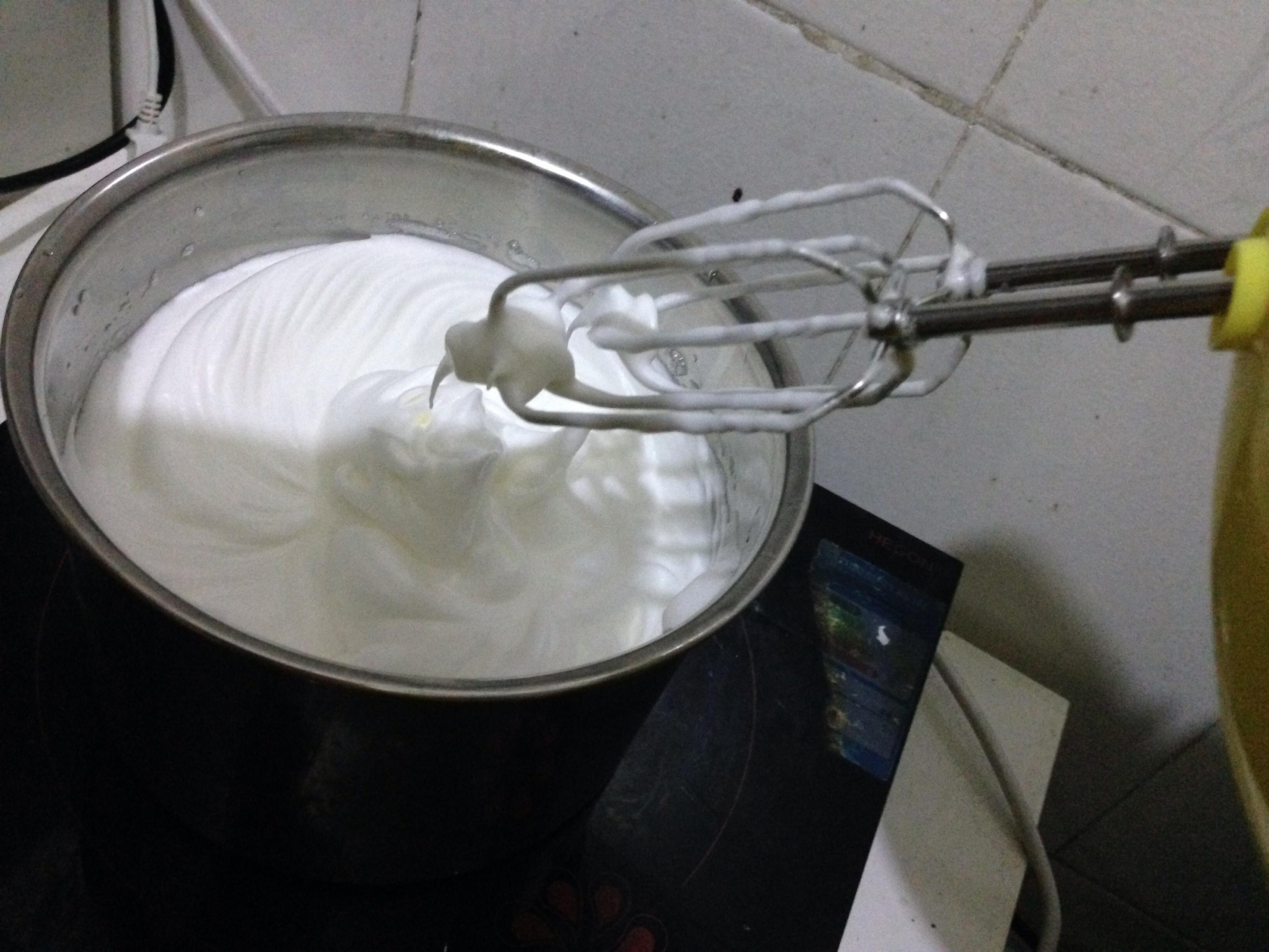 無油酸奶蔓越莓蛋糕卷的做法 步骤9